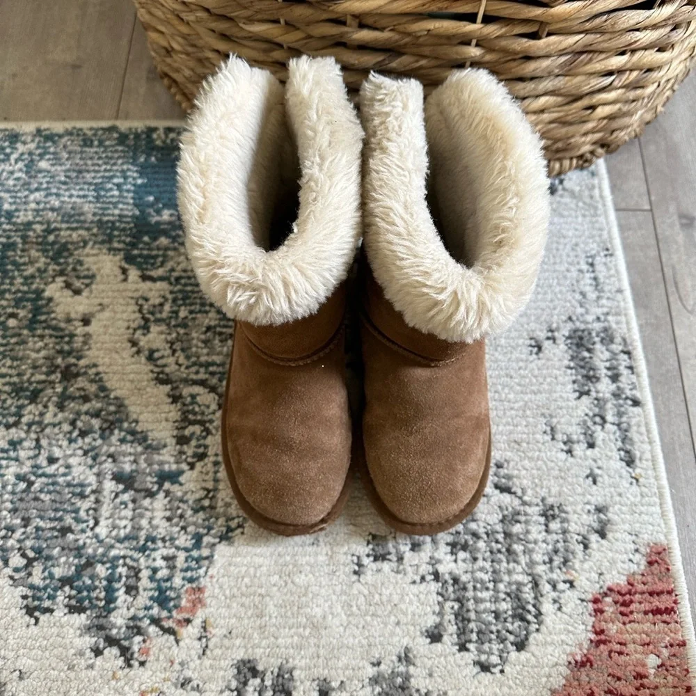 LAMO Little Girls Audrey Shearling-Lined Boots - Suede size 4